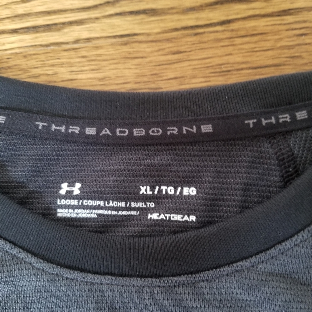 Under Armour pullover - Picture 3 of 4